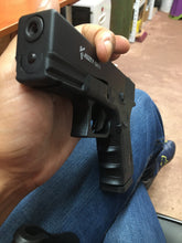 Load image into Gallery viewer, COMBO Kuzey GN19 9mm 25 blank + 5 pepper+ pistol+holster

